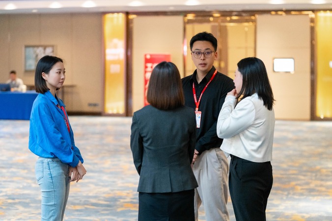 提供面試官接送、茶歇、數據反饋等服務，讓其專注於甄選人才